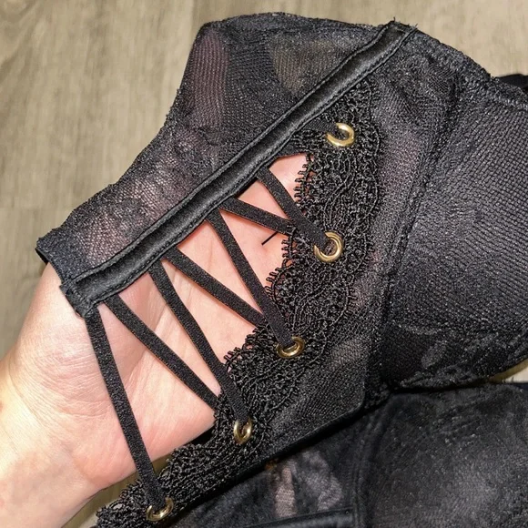 Victoria secret rose lace grommets push up corset top